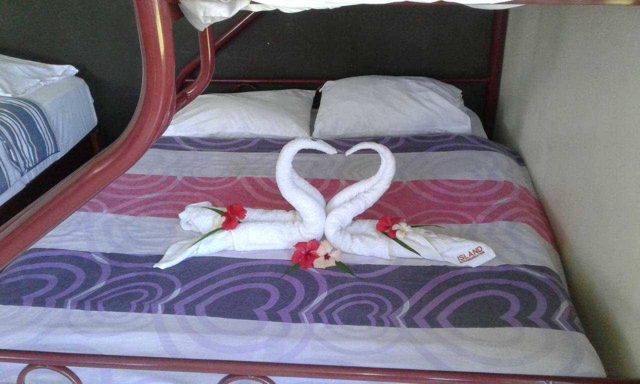 ไอส์แลนด์ แอคคอมมอเดชั่น นาดี Bed & Breakfast ภายนอก รูปภาพ